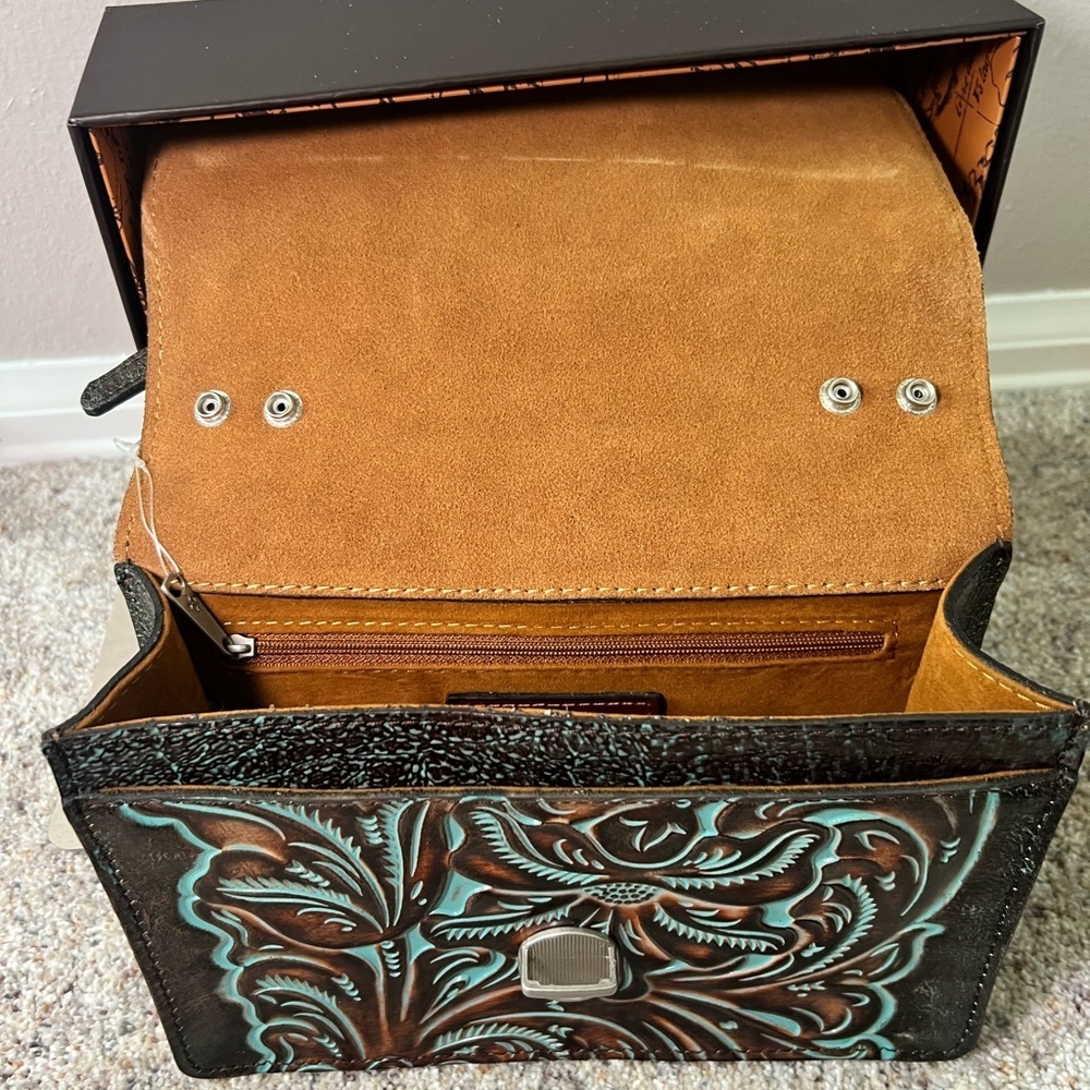 NEW Patricia Nash Leather Locri Crossbody- Tooled Turquoise in Gift Box - Picture 3 of 11